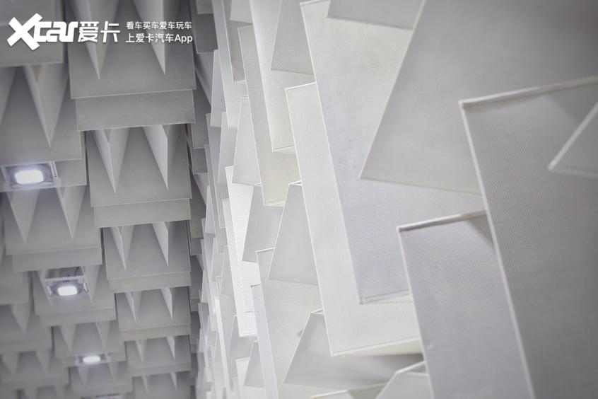 荣威rx5max女生,荣威rx5plus与荣威rx5max的区别