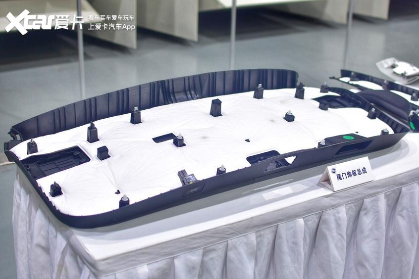 荣威rx5max女生,荣威rx5plus与荣威rx5max的区别