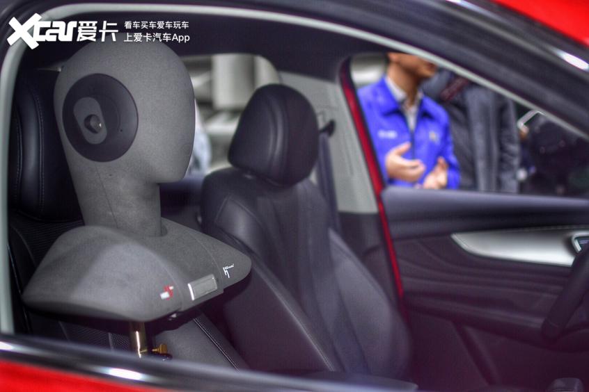 荣威rx5max女生,荣威rx5plus与荣威rx5max的区别