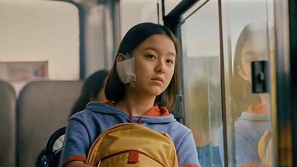 “除夕夜前,她生下一名死婴”:如果人生太难,就去妇产科看看