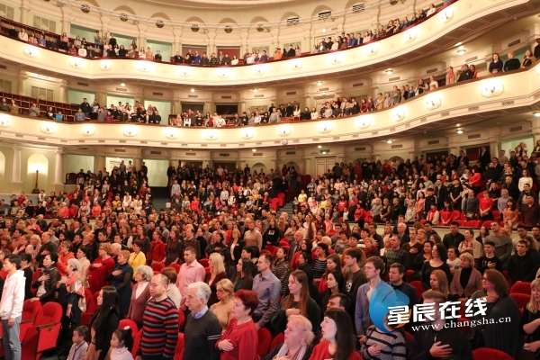 在乌克兰文艺地标奏响《浏阳河》长沙交响乐团呈现纯粹湖湘之美