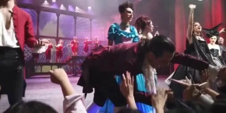 性骚扰丑闻席卷法剧圈，为何法语音乐剧全面沦陷？