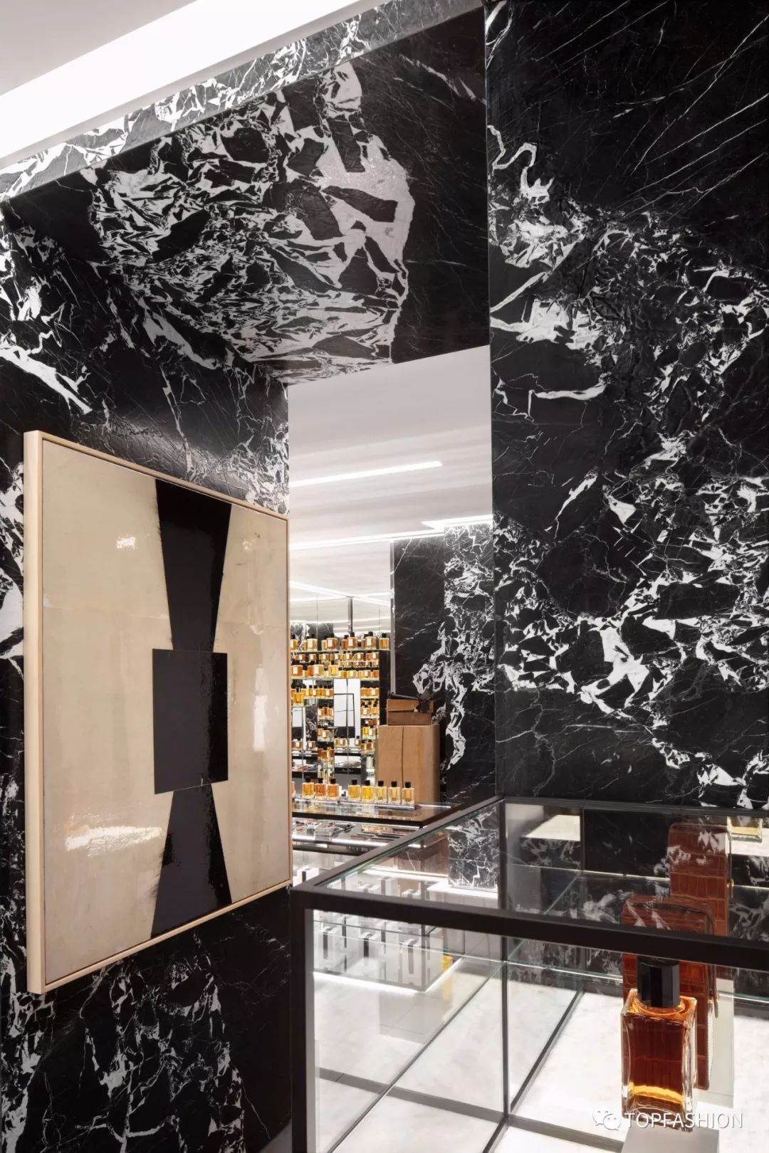 celine赛琳高定香水100ml,celine香水加州和彰显哪个好