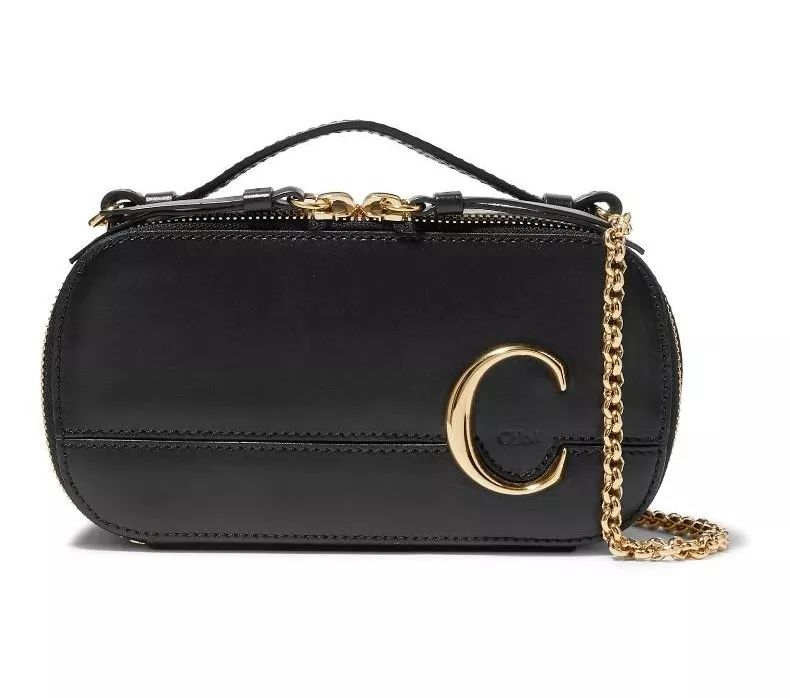 表面光鲜亮丽的时装编辑们,背地里竟然都在买这些?