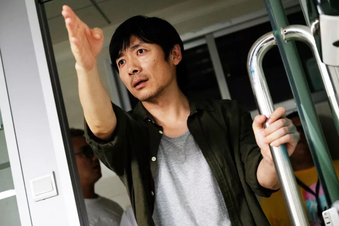 祖峰在拍哪部新作品,祖峰的照片