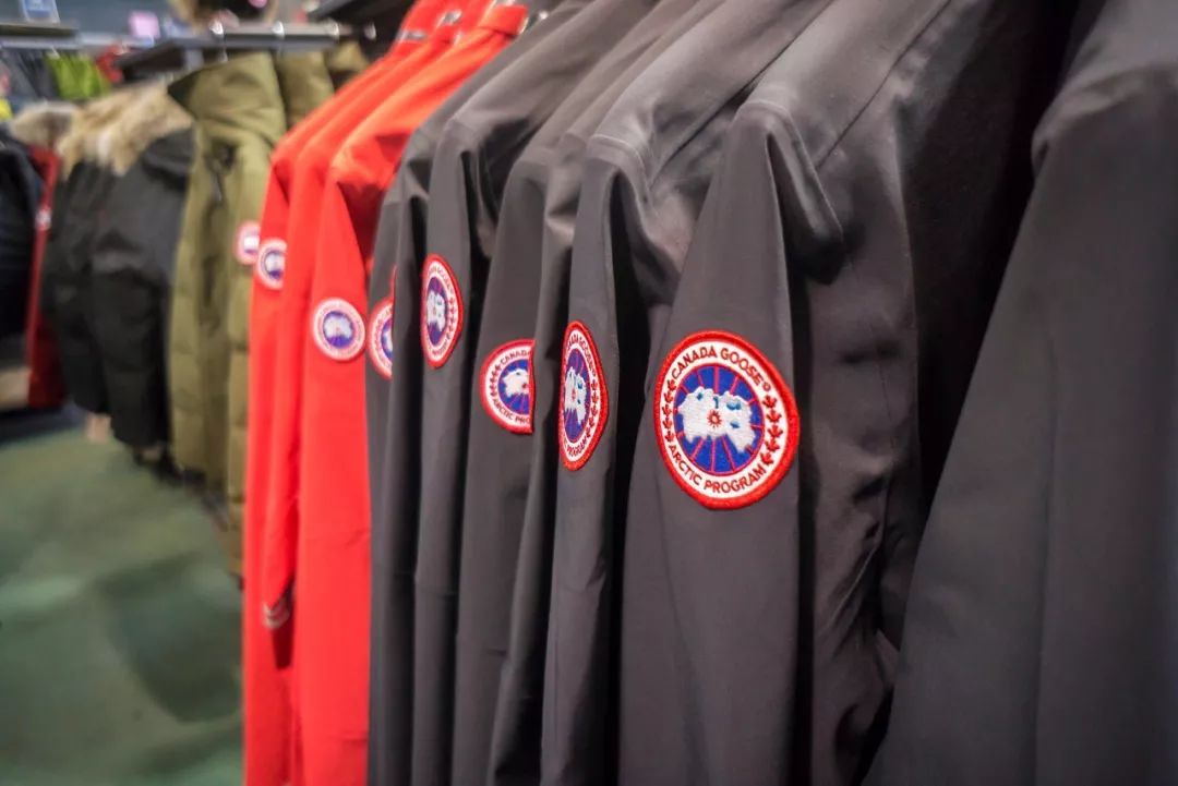 月薪一万买不起面包,月薪一万买不起假发