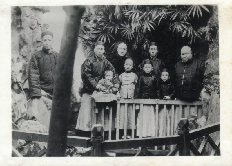 邹韬奋作品集,邹韬奋的人物传记