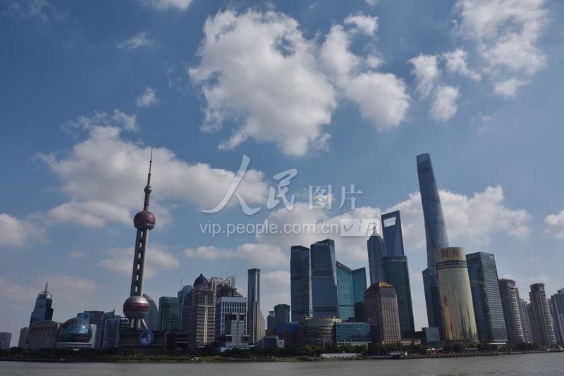 上海外滩白天景色最新,上海七月外滩天气情况