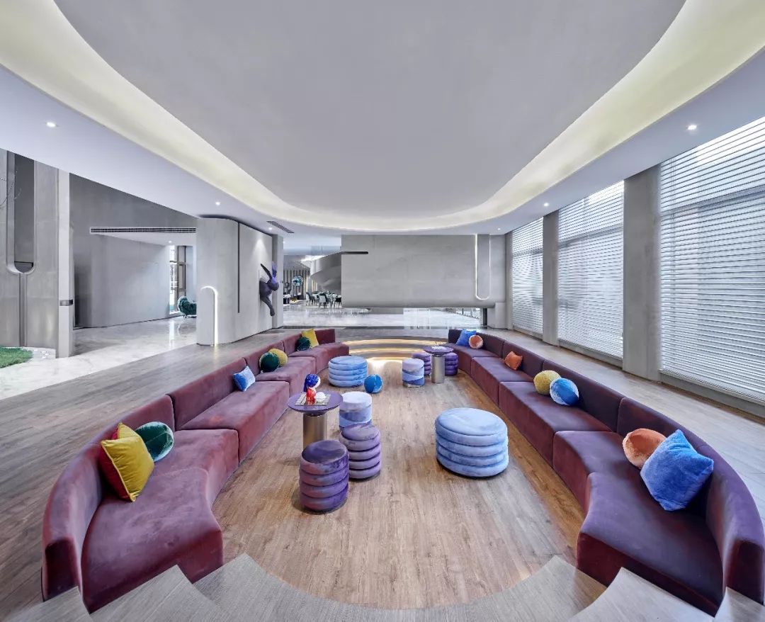 1000㎡展示中心：兔子先生的奇幻梦境