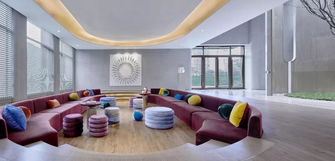 1000㎡展示中心：兔子先生的奇幻梦境