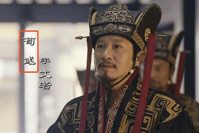 曹操也好袁绍也罢，都只是这群人的傀儡