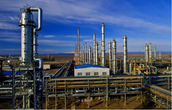 广汇能源扎根*疆新**戈壁不毛之地变身产业新城