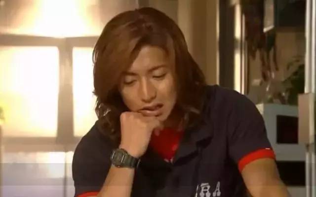 念想了十几年的“血屏”,如今要让你听个科幻故事