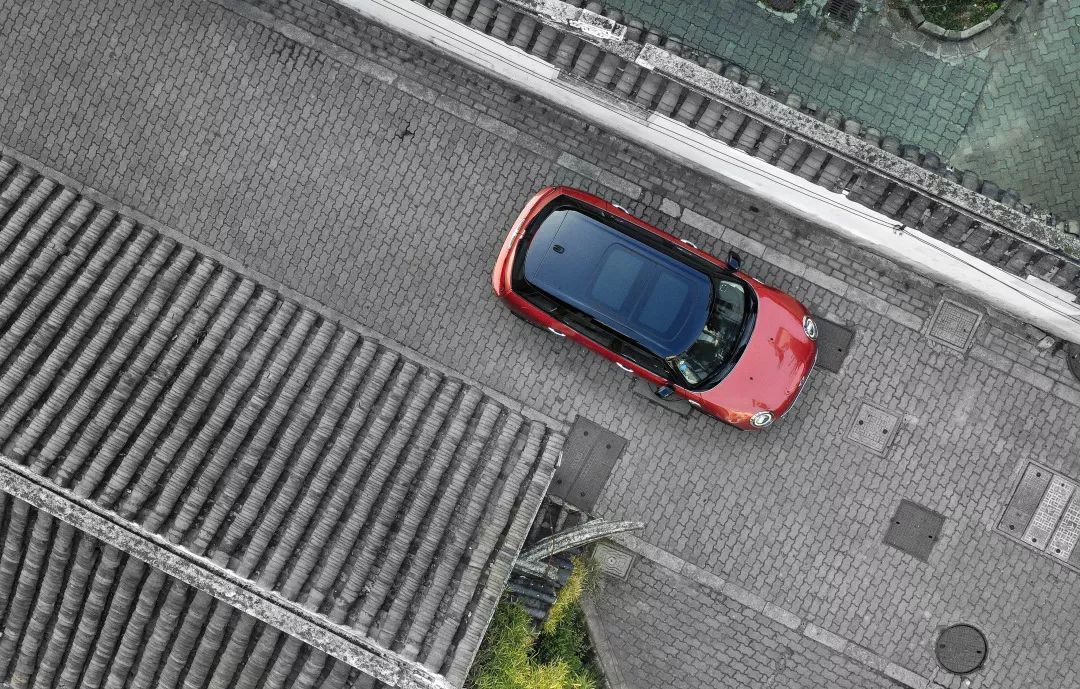 创新复古变装独一无二,时尚单品mini