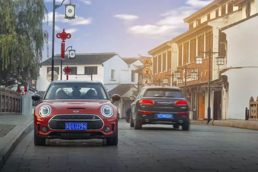 创新复古变装独一无二,时尚单品mini