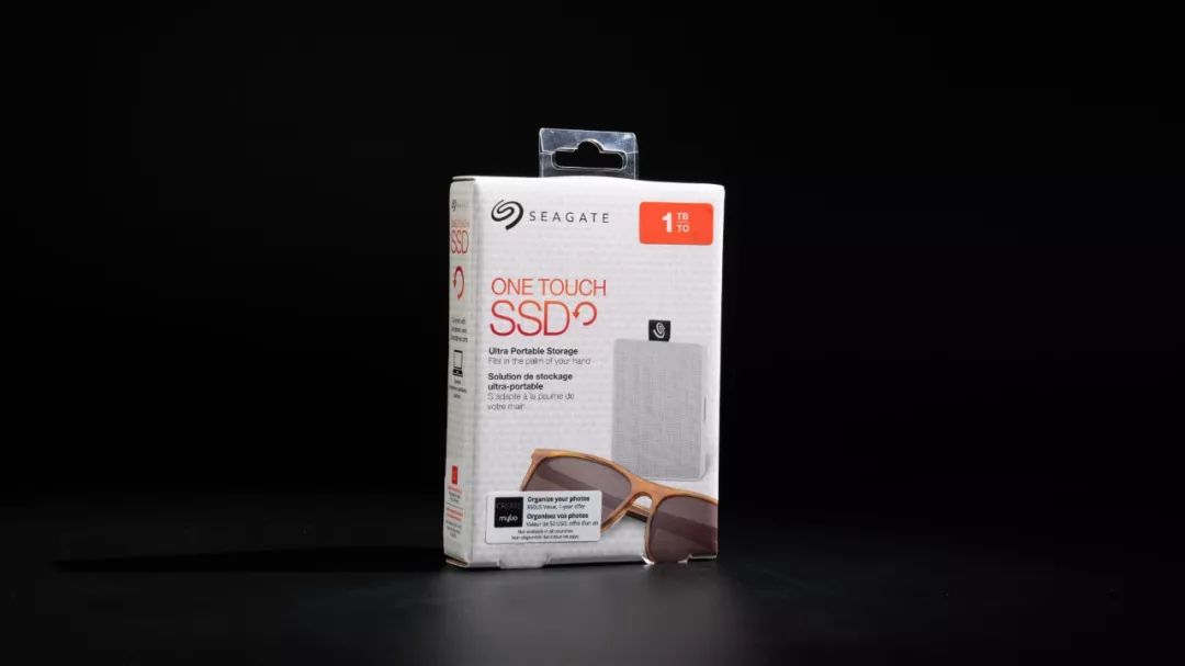 解毒｜移动硬盘不仅可以小巧，还可以更好看。甚至还能获得Adobe摄影计划？