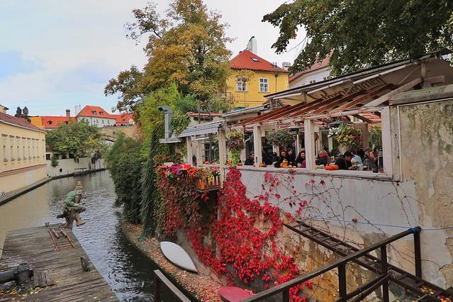 一个人旅行遇见最美的天堂,借一场旅行遇见最美的风景