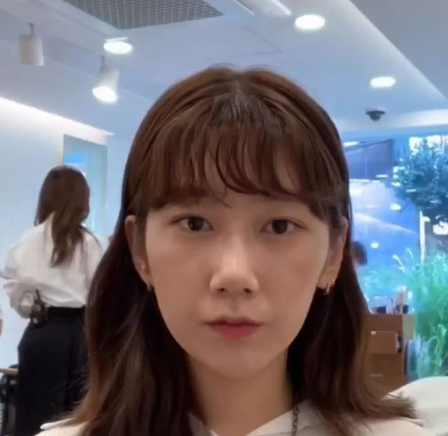 韩国八字刘海怎么烫教程,韩式齐刘海八字刘海教程