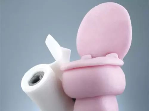 尿液变黄跟吃了消炎药有关吗,尿液变红是什么问题