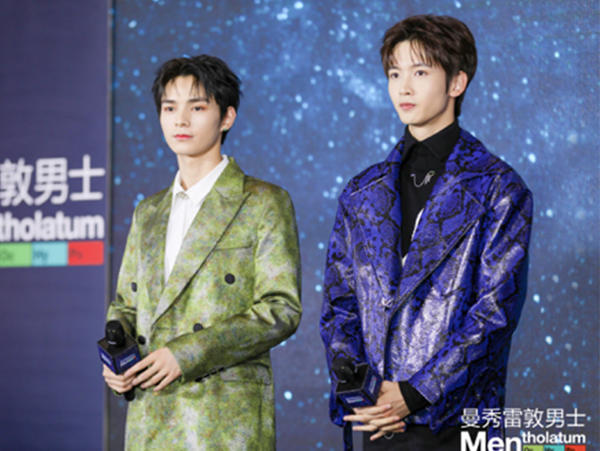 “伪运动会”综艺看了吗?这俩男的真是好绝