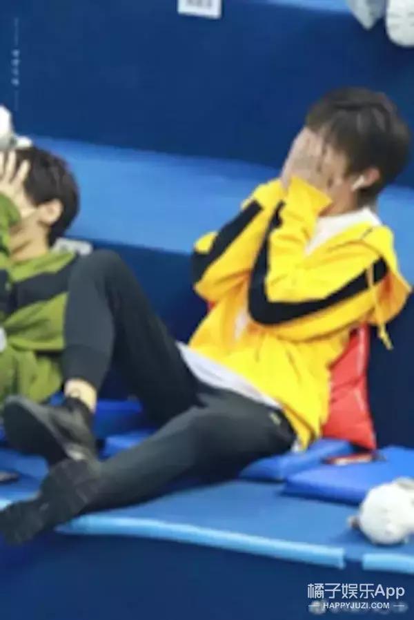 “伪运动会”综艺看了吗?这俩男的真是好绝