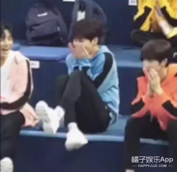 “伪运动会”综艺看了吗?这俩男的真是好绝