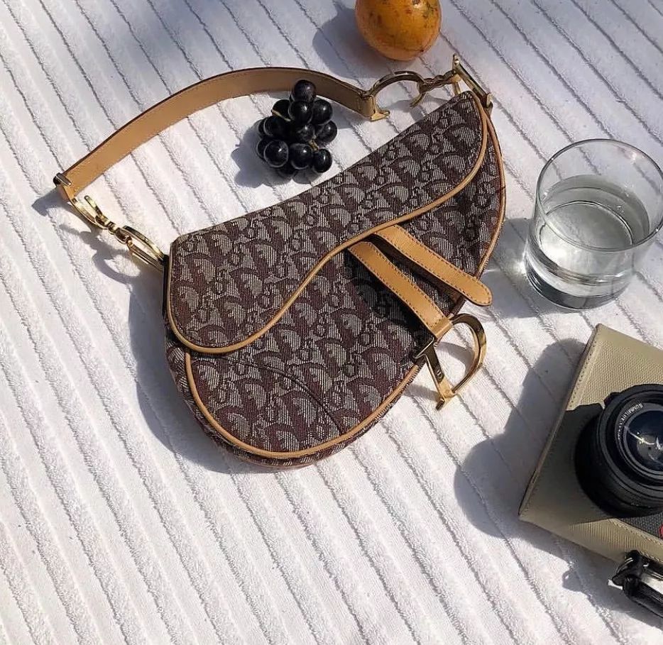 想买大牌包但是觉得不值得,杨幂肯豆怎么包