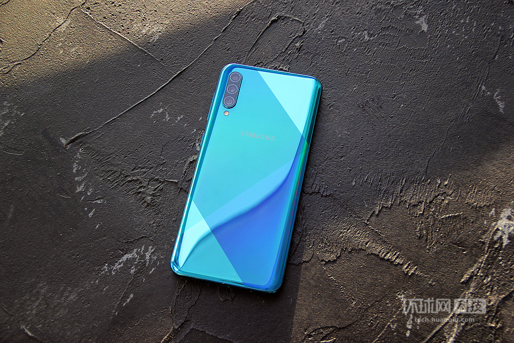 三星galaxya50s小白评测,三星galaxya50玩游戏测评