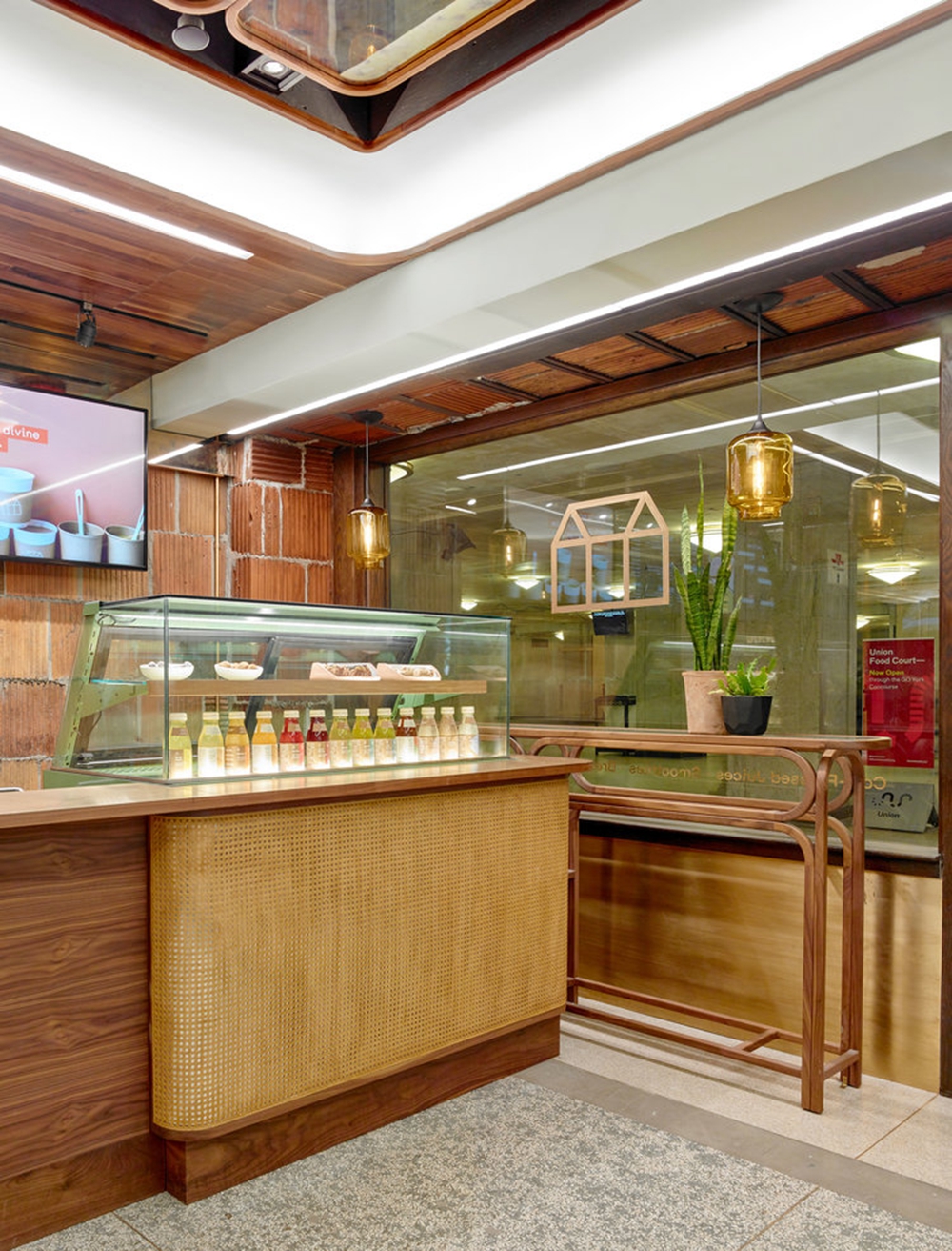 小小果汁店玩起复古油画风，这次真的美到心坎里了