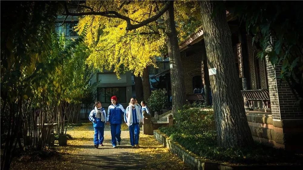 成都天府四中是什么样的学校,成都四中是山里的学校