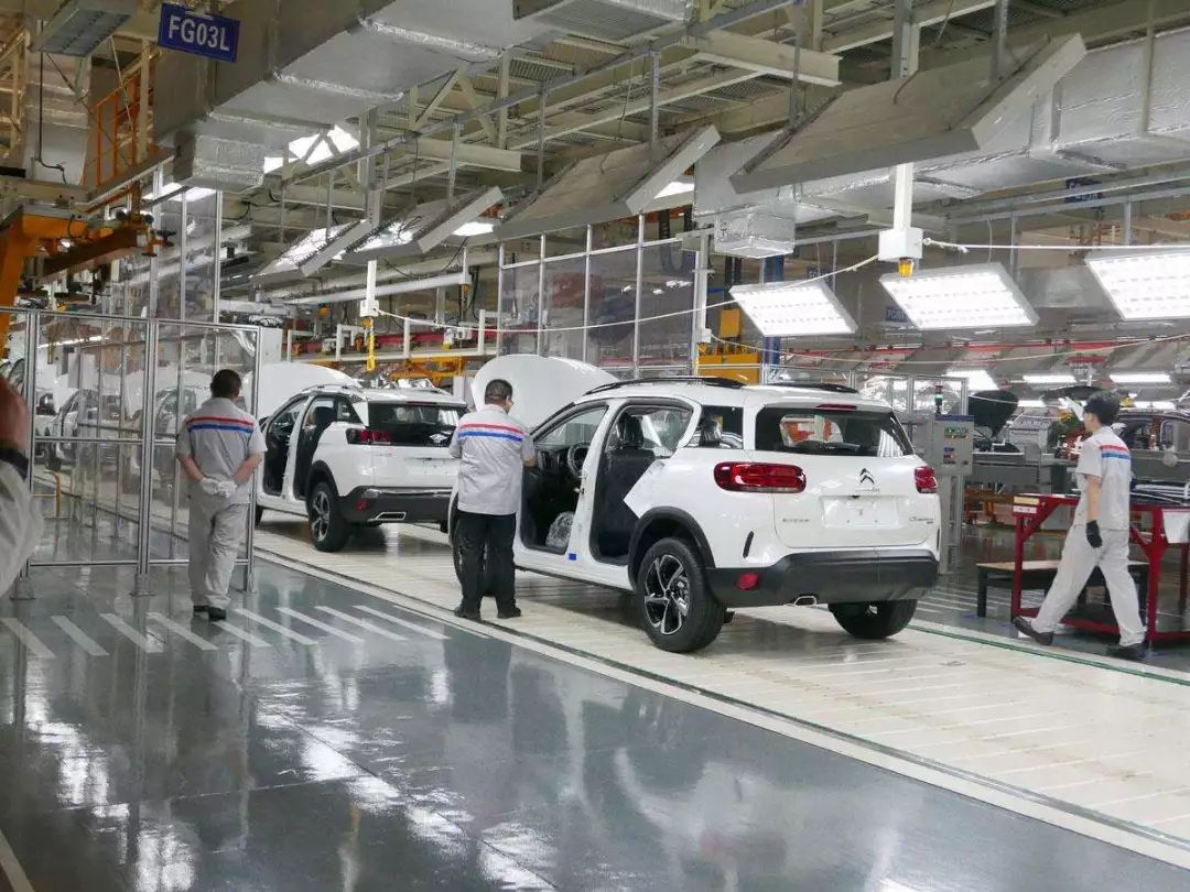 二线豪华品牌启示录|DS之殇,仅靠感观的豪华如何撑起“前卫的巴黎”?