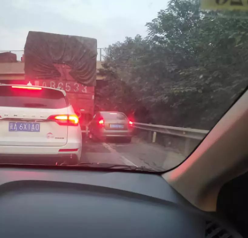 946元现金大奖得主现身！拍照记录这些瞬间，传播交通文明！（附失物招领、限号提示）