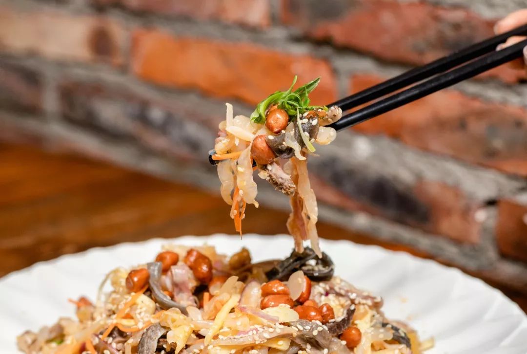 嚟度，可能系顺德桑拿种类最多嘅地方！鸵鸟都唔放过！真够呛