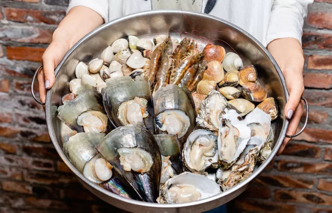 嚟度，可能系顺德桑拿种类最多嘅地方！鸵鸟都唔放过！真够呛