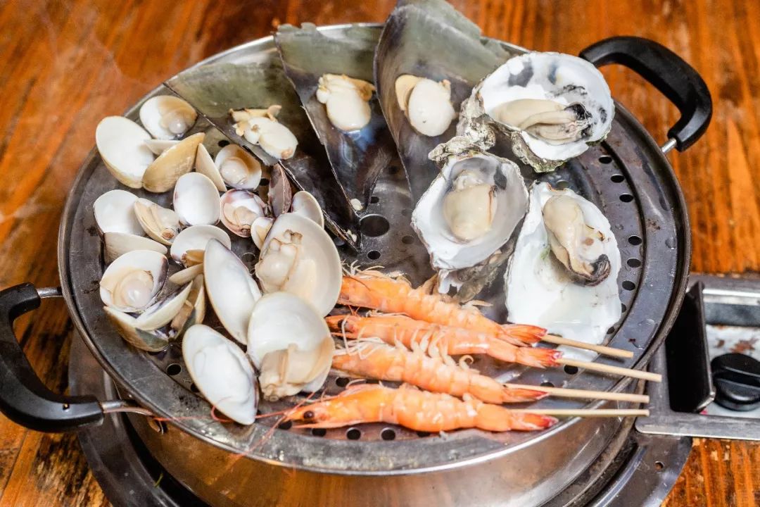 嚟度，可能系顺德桑拿种类最多嘅地方！鸵鸟都唔放过！真够呛