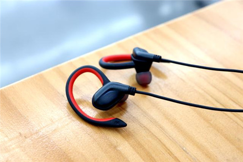 倍思游戏耳机c18,倍思c18沉浸式耳机