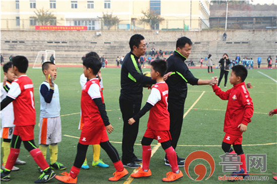 瓒崇悆鏂扮帇鍔犲啎,涓浗瓒崇悆灏忓皢鍐犲啗棰佸浠紡