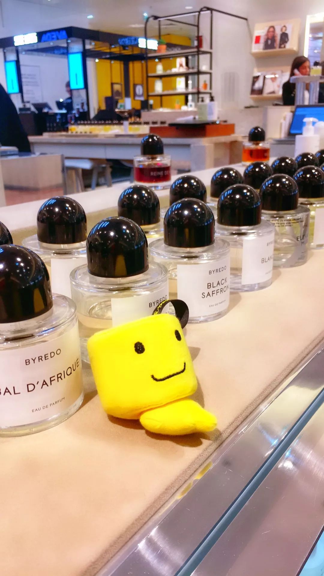 我从巴黎，买了一瓶盐