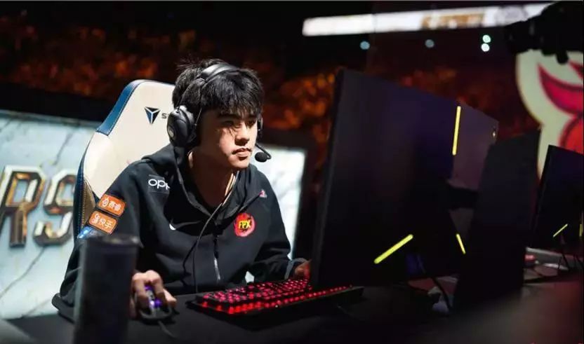 福州英雄联盟冠军,英雄联盟17岁全球总冠军