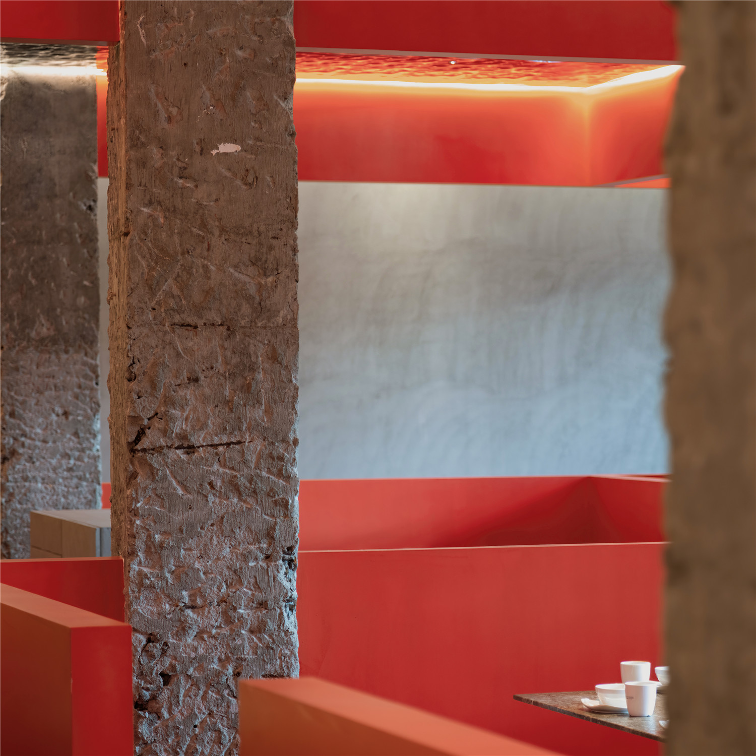 鐗╀笂绌洪棿鐏攨,閲嶅簡鐗╀笂绌洪棿