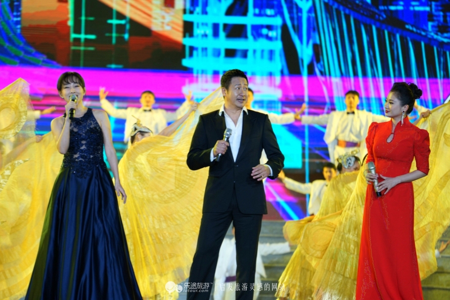 如果你和明星只有一米的距离，如何能求得合影