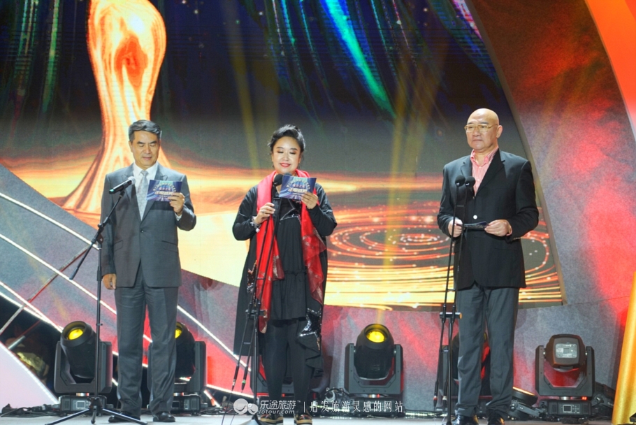 如果你和明星只有一米的距离，如何能求得合影