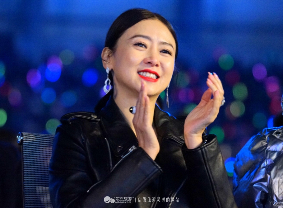 如果你和明星只有一米的距离，如何能求得合影