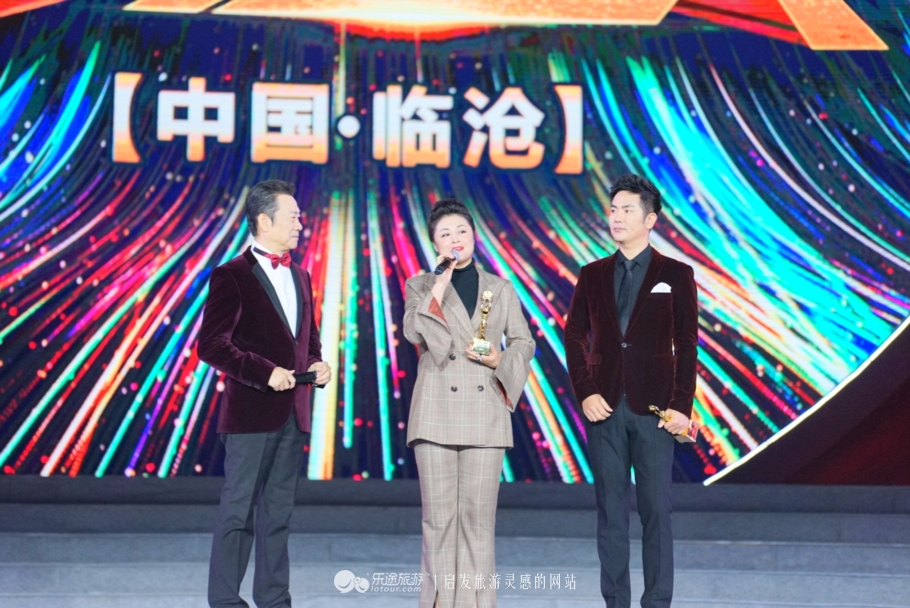 如果你和明星只有一米的距离，如何能求得合影