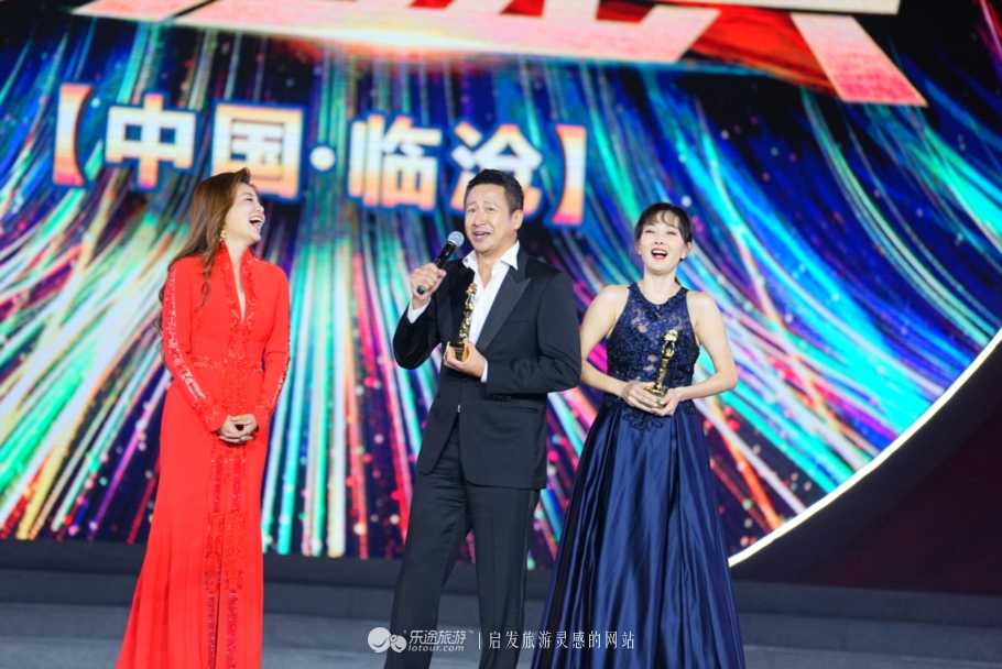 如果你和明星只有一米的距离，如何能求得合影