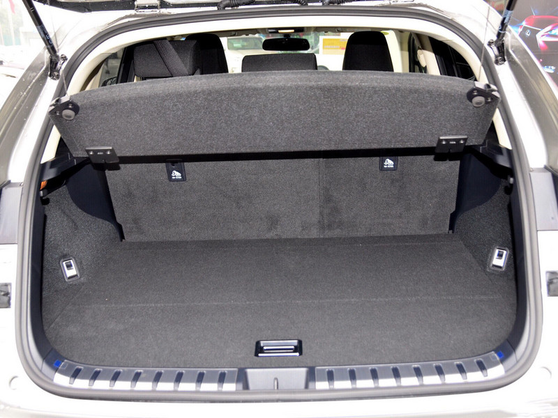 雷克萨斯nx200空间体验,2016款雷克萨斯nx200锋行版2.0