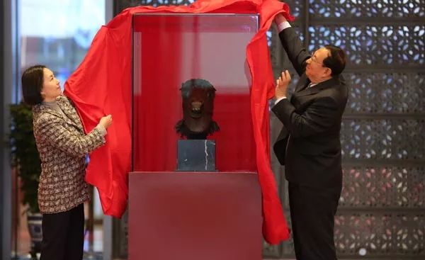 马首回归圆明园十二兽首现状,马首铜像回归圆明园二周年