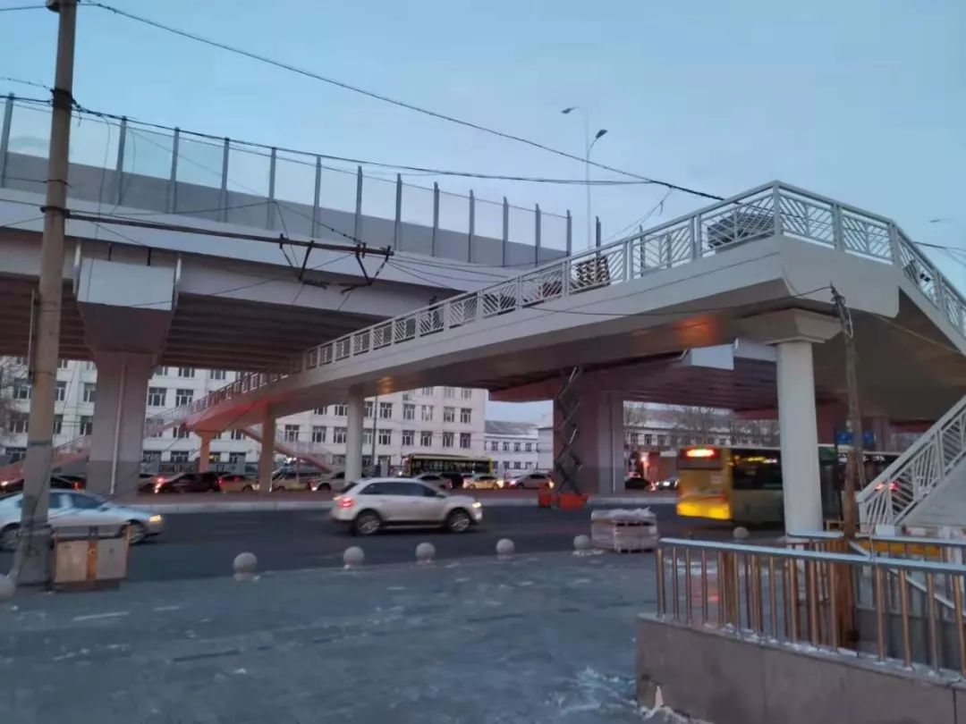 哈尔滨前进道口过街天桥,哈尔滨过街通道