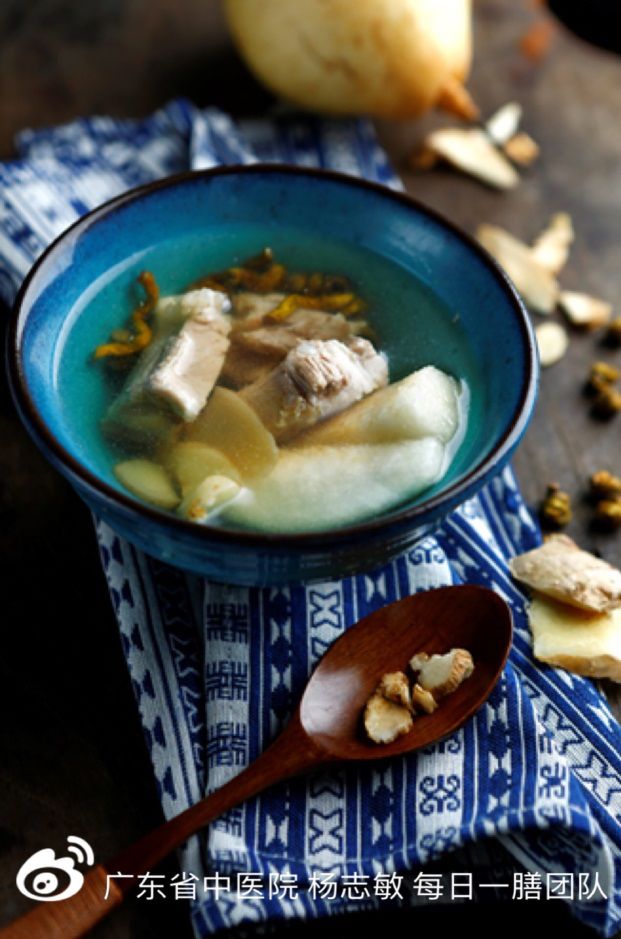 【药食同源】长期吸烟、熬夜人群福音来了!这款汤膳滋润脏腑,改善咽干口燥、皮肤干燥,秋季保健必备~