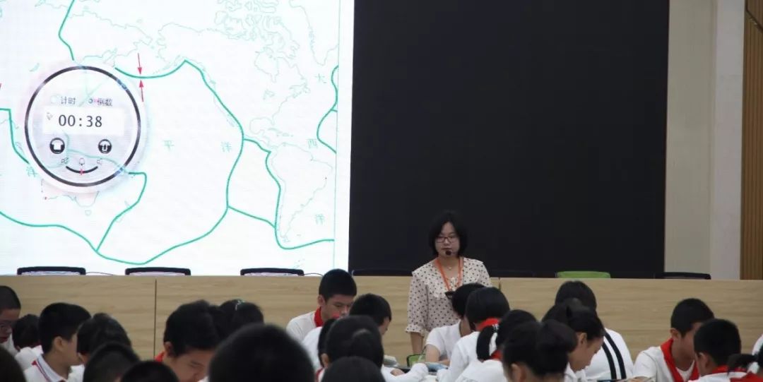 福州杨桥中学：*党**员先锋显风采引领教改见成效